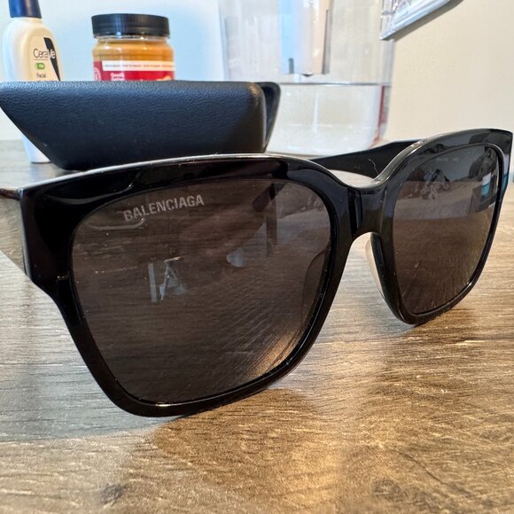 Balenciaga Square Sunglasses - Picture 1 of 5